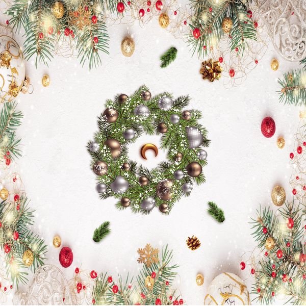 Christmas Wreath Border Pattern — original textile pattern for tabletop licensing